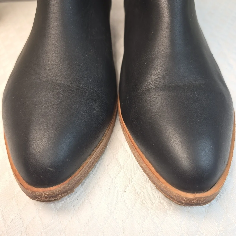 NISOLO EVA EVERYDAY CHELSEA BOOT BLACK LEATHER SIDE STRETCH WOMENS 10 EUC
